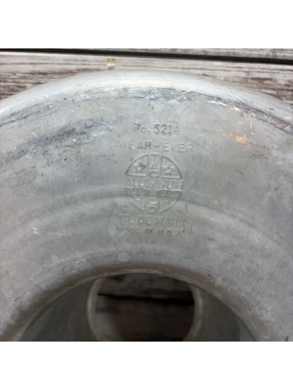 Vintage Wear-Ever Bundt Cake Angel Food Cake Aluminum Pan No. 5214 Heavy Duty.
